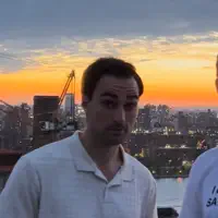 Escucha a undefined, mira videos musicales, lee su biografía, consulta las fechas de las gira y más.