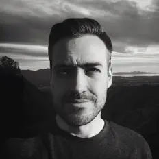 Poslechněte si interpreta Audesi, sledujte hudební videa, přečtěte si životopis, podívejte se na data turné a další informace.