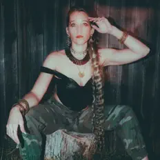 Ouça Lyd Marie, assista a videoclipes, leia a biografia, veja as datas das turnês e mais!