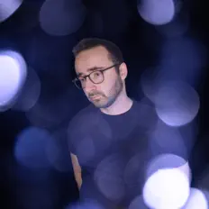 Listen to Valentin, watch music videos, read bio, see tour dates & more!