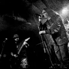 收听 Blunt Splitter、观看音乐视频、阅读小传、查看巡演日期等 ！