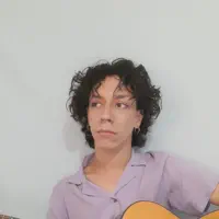 Ascolta undefined, guarda video musicali, leggi la biografia, vedi le date del tour & altro!