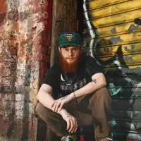 Escucha a undefined, mira videos musicales, lee su biografía, consulta las fechas de las gira y más.