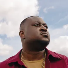 聆聽 AKS、觀看音樂影片、閱讀小傳、查看巡演日期等！