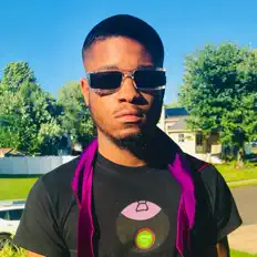 Poslechněte si interpreta PrinceYa$in, sledujte hudební videa, přečtěte si životopis, podívejte se na data turné a další informace.