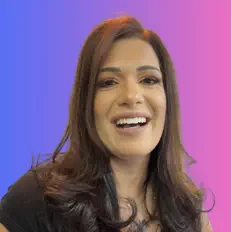 Escucha a Lívia Petini, mira videos musicales, lee su biografía, consulta las fechas de las gira y más.