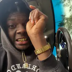 Luister naar Kali 3x, bekijk muziekvideo's, lees de bio, bekijk de tourdata, en meer!