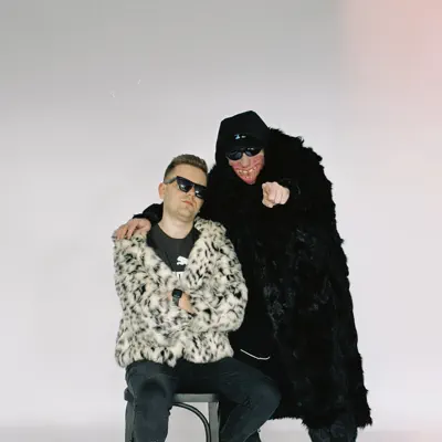 Poslechněte si interpreta Синькаboys, sledujte hudební videa, přečtěte si životopis, podívejte se na data turné a další informace.