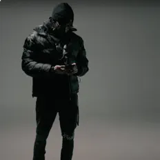 Ouça LXNLY, assista a videoclipes, leia a biografia, veja as datas das turnês e mais!