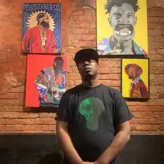 聆聽 Loch、觀看音樂影片、閱讀小傳、查看巡演日期等！