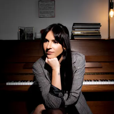 Listen to Perrine Virgile, watch music videos, read bio, see tour dates & more!