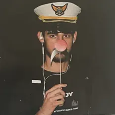 young kee을(를) 듣고, 뮤직 비디오를 보고, 약력을 읽고, 투어 일정 등을 확인하세요!