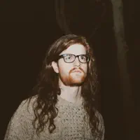 undefinedを聴いたり、ミュージックビデオを鑑賞したり、経歴やツアー日程などを確認したりしましょう！