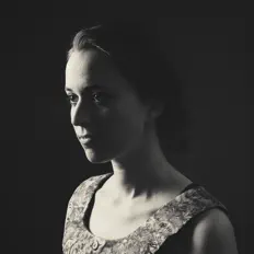 收听 Brittany Haas、观看音乐视频、阅读小传、查看巡演日期等 ！