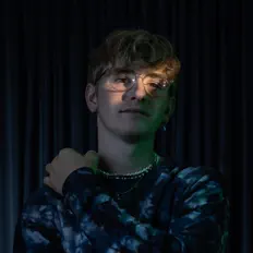 Listen to Tobias Floor, watch music videos, read bio, see tour dates & more!