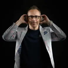 Ouça DJ Cat, assista a videoclipes, leia a biografia, veja as datas das turnês e mais!