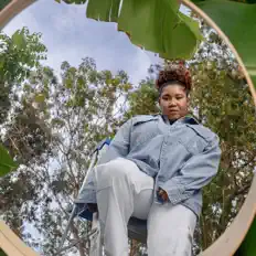 收听 Tasan、观看音乐视频、阅读小传、查看巡演日期等 ！