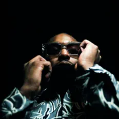 Écoutez Junior Mpiana, regardez des vidéoclips, lisez la biographie, consultez les dates de tournée et plus encore !