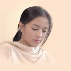 ESTHER AMBURUSを聴いたり、ミュージックビデオを鑑賞したり、経歴やツアー日程などを確認したりしましょう！