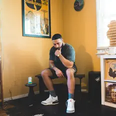 Luister naar Tin $tacks, bekijk muziekvideo's, lees de bio, bekijk de tourdata, en meer!