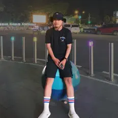 Ouça Syarif rP, assista a videoclipes, leia a biografia, veja as datas das turnês e mais!