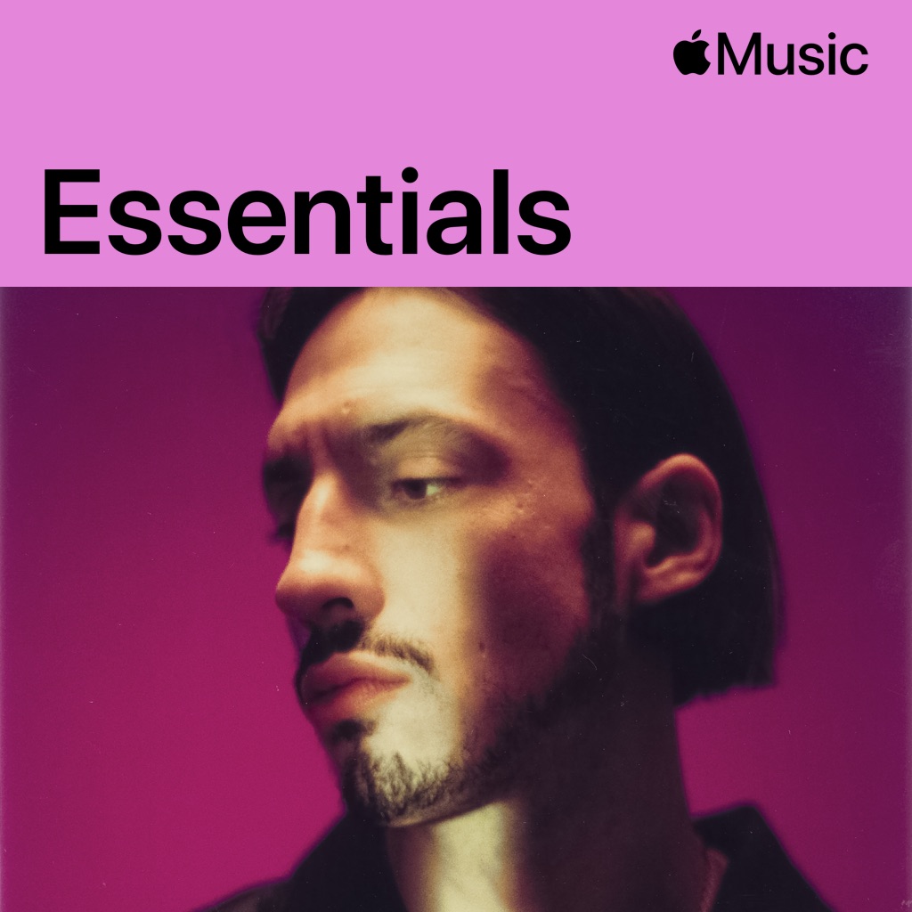 Roméo Elvis Essentials