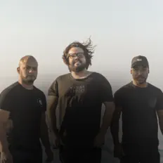 Skycross을(를) 듣고, 뮤직 비디오를 보고, 약력을 읽고, 투어 일정 등을 확인하세요!