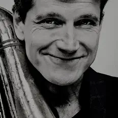 Jakob Dinesen을(를) 듣고, 뮤직 비디오를 보고, 약력을 읽고, 투어 일정 등을 확인하세요!