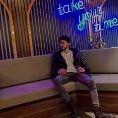 Ouve Parvula, vê vídeos de música, lê a biografia, vê as datas da digressão e muito mais!