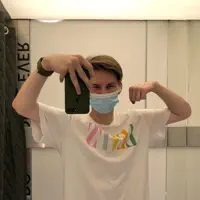 Luister naar undefined, bekijk muziekvideo's, lees de bio, bekijk de tourdata, en meer!