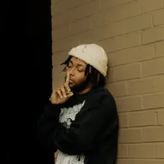 E-Rocdavilleを聴いたり、ミュージックビデオを鑑賞したり、経歴やツアー日程などを確認したりしましょう！