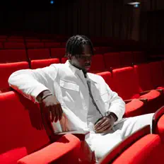 Ibra सुनें, म्यूज़िक वीडियो देखें, बायो पढ़ें, दौरे की तारीखें और बहुत कुछ देखें!