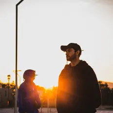 Escucha a Bordeø, mira videos musicales, lee su biografía, consulta las fechas de las gira y más.