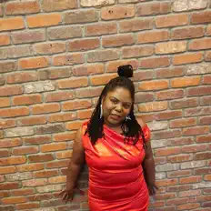 Écoutez Vimbai Nashé, regardez des vidéoclips, lisez la biographie, consultez les dates de tournée et plus encore !