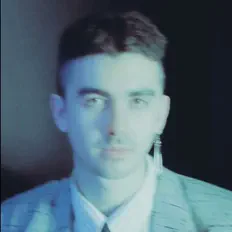 Escucha a Andrew Gloom, mira vídeos musicales, lee la biografía, consulta fechas de giras y mucho más.