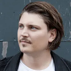 Ακούστε περιεχόμενο από Flo Gruber, παρακολουθήστε μουσικά βίντεο, διαβάστε το βιογραφικό, δείτε ημερομηνίες περιοδείας, και πολλά ακόμη!