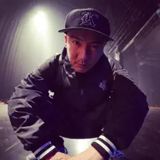 聆聽 DJ 2High、觀看音樂影片、閱讀小傳、查看巡演日期等！