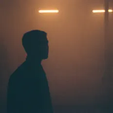 Dengarkan Every Us, tonton video musik, baca bio, lihat tanggal tur & lainnya!