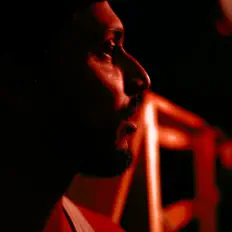 Dengarkan AyeVinny, tonton video musik, baca bio, lihat tanggal tur & lainnya!