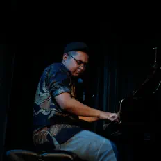 Listen to Dava Giustizia, watch music videos, read bio, see tour dates & more!