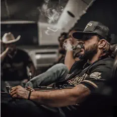 Dengarkan Casey Daniels Band, tonton video musik, baca bio, lihat tanggal tur & lainnya!