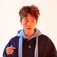 Ouça Andnew, assista a videoclipes, leia a biografia, veja as datas das turnês e mais!