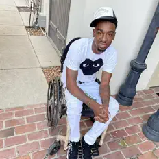 Poslechněte si interpreta GSB Nino, sledujte hudební videa, přečtěte si životopis, podívejte se na data turné a další informace.