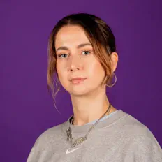 Escucha a ELEANOR, mira videos musicales, lee su biografía, consulta las fechas de las gira y más.