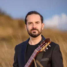 Posłuchaj wykonawcy Marco Del Greco, obejrzyj teledyski, przeczytaj biografię, zobacz daty tras koncertowych i nie tylko!