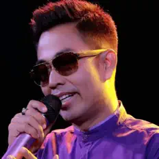 Listen to Ye Myint Myat, watch music videos, read bio, see tour dates & more!