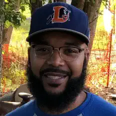 The Doc सुनें, म्यूज़िक वीडियो देखें, बायो पढ़ें, दौरे की तारीखें और बहुत कुछ देखें!