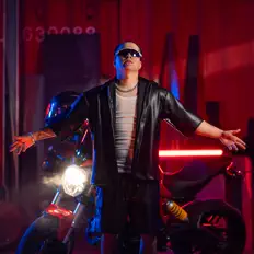 Hör dir Gio Montesano an, schau dir Musikvideos an, lies die Biografie, finde Tourdaten und mehr!