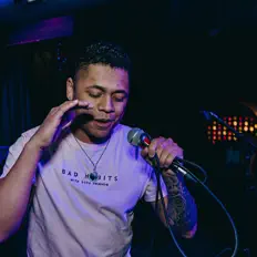 Dengarkan D Rose, tonton video musik, baca bio, lihat tanggal tur & lainnya!