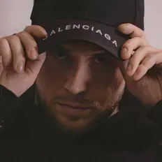 Ascolta Niki L, guarda video musicali, leggi la biografia, vedi le date del tour & altro!